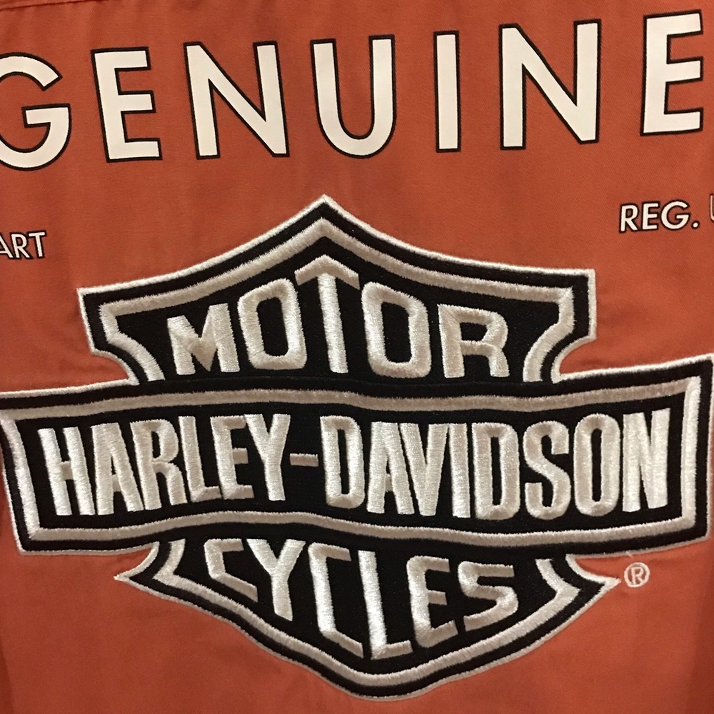 Men’s Large Harley Davidson Button shirt